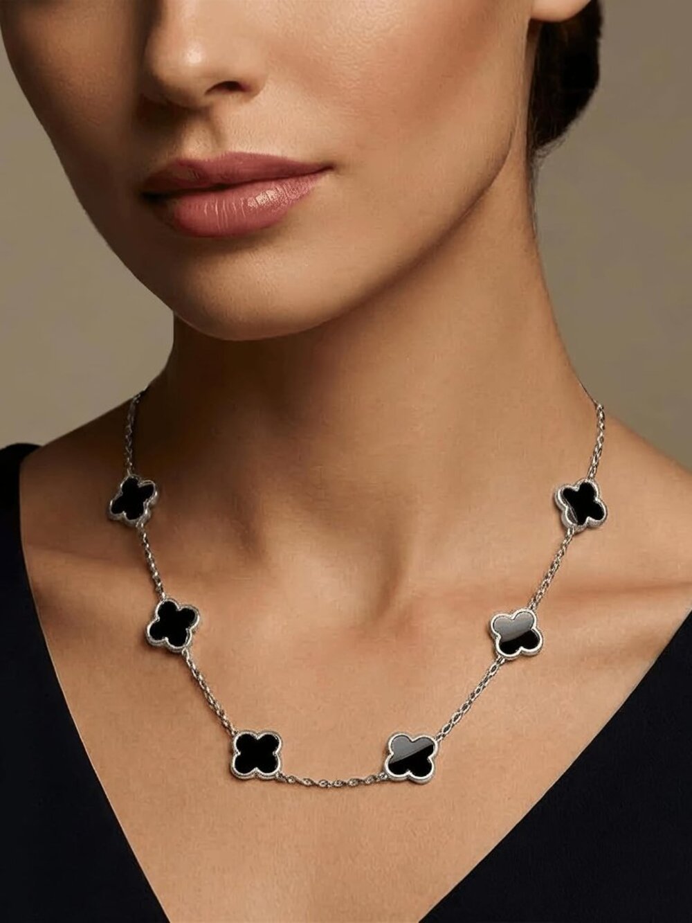 Four Leaf Clover Choker Necklace for Women | 18K Gold Plated Lucky 4 Leaf Jewelr - Picture 5 of 6